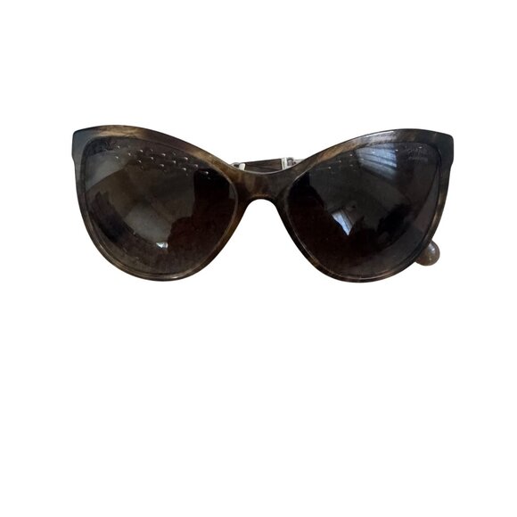 Chanel Cat Eye Sunglasses With Chain Temples & Brown Gradient Lenses - Picture 1 of 8